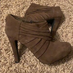 Gianni Bini high heel booties